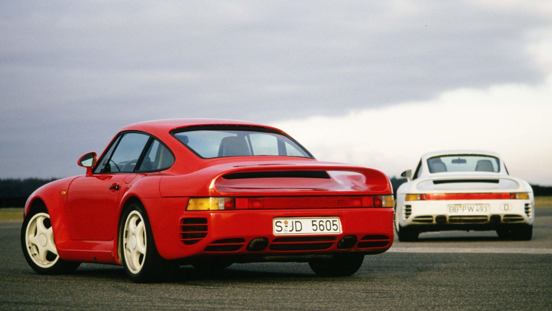 Porsche Showcases Iconic Models at Retro Classics 2025
