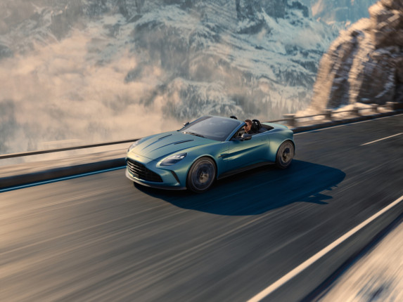 Aston Martin Vantage Roadster: Open-Air Thrills and Unmatched Performance