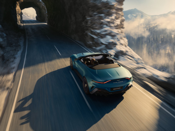 Aston Martin Vantage Roadster: Open-Air Thrills and Unmatched Performance