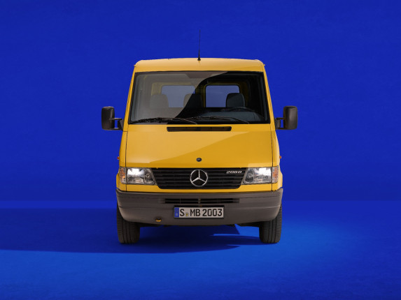 Mercedes-Benz Sprinter Celebrates 30 Years of Innovation and Success