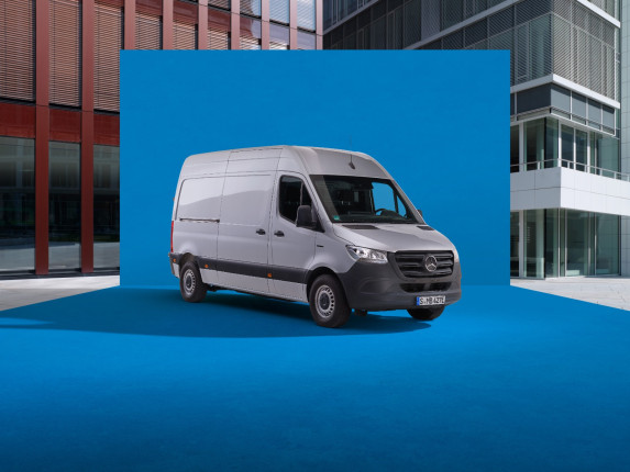 Mercedes-Benz Sprinter Celebrates 30 Years of Innovation and Success