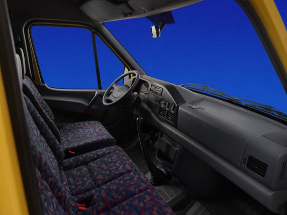 Mercedes-Benz Sprinter Celebrates 30 Years of Innovation and Success