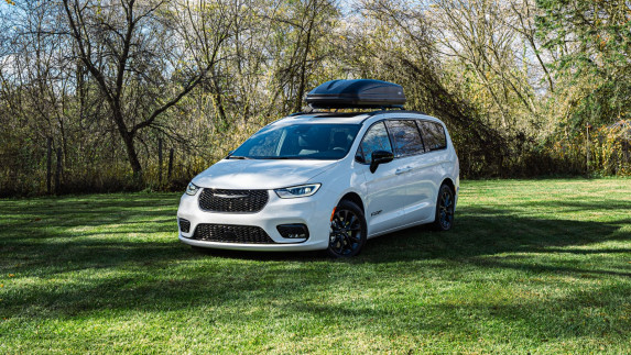 2025 Chrysler Pacifica FAV Edition: Family Adventure Minivan