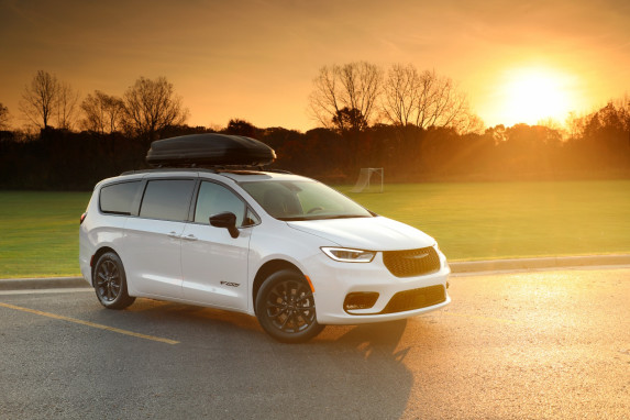 2025 Chrysler Pacifica FAV Edition: Family Adventure Minivan