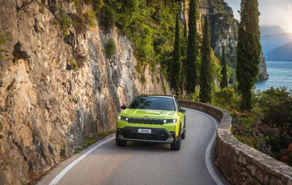 New Jeep® Compass Debuts at 2025 Tannistest | Altitude Trim Orders Open