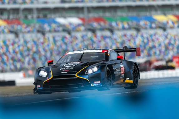 Aston Martin Vantage GT3 Aims for Victory at Daytona 2025