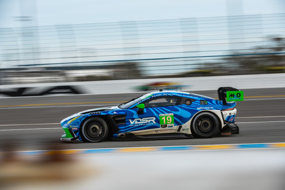 Aston Martin Vantage GT3 Aims for Victory at Daytona 2025
