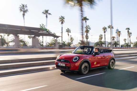 MINI Cooper Convertible S in Chili Red – A Stylish Ride in Dubai