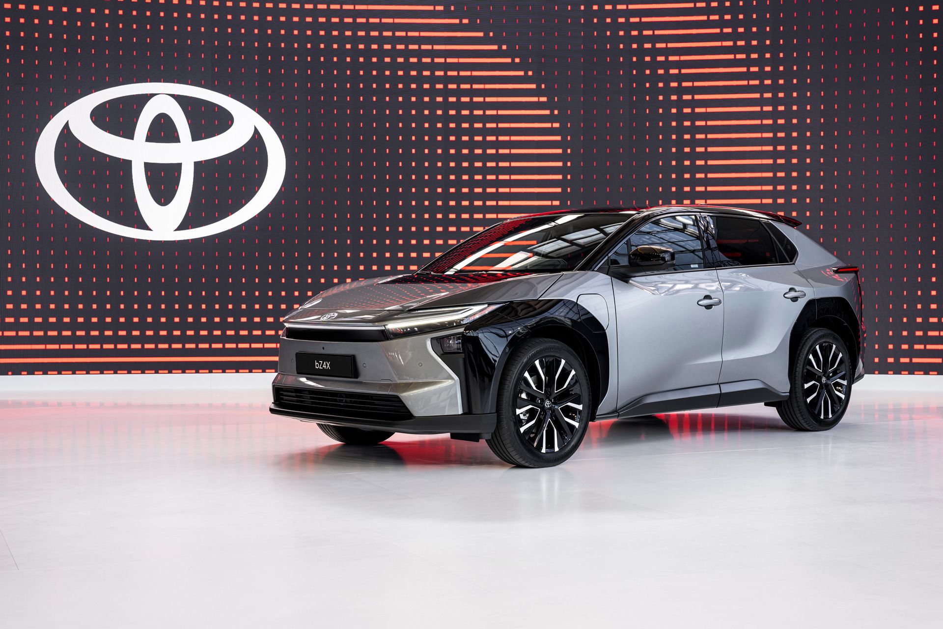 Toyota & Lexus Reveal New Electric SUVs – C-HR+ BEV, bZ4X & Lexus RZ