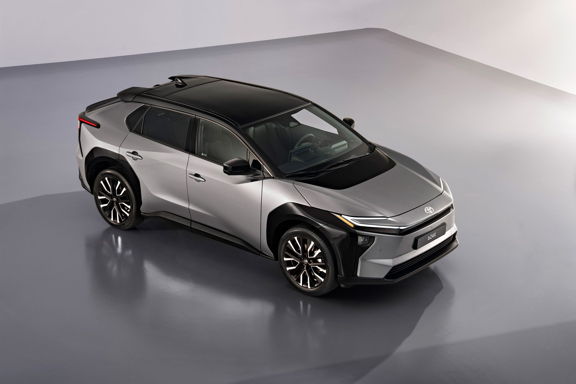 Toyota & Lexus Reveal New Electric SUVs – C-HR+ BEV, bZ4X & Lexus RZ