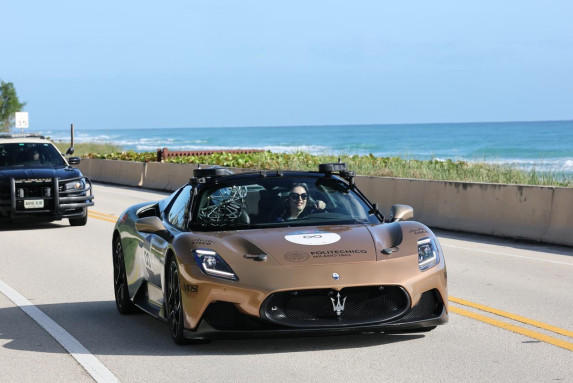 New Autonomous Speed Record Set with Maserati MC20