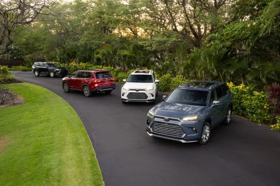 2026 Toyota Grand Highlander: Full-Size SUV for Dubai