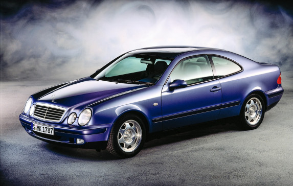 Individuality with Designo: Mercedes-Benz C 280 “Sport” at the Museum