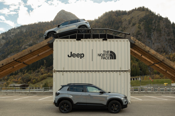 Jeep Avenger 4xe The North Face Edition Debuts at Brussels Motor Show 2025