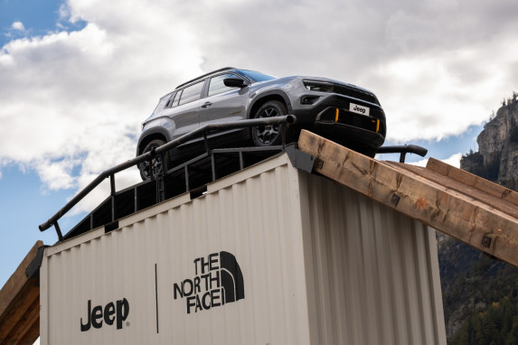 Jeep Avenger 4xe The North Face Edition Debuts at Brussels Motor Show 2025