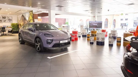 Porsche Centre Doha Live Streams Le Mans 2024