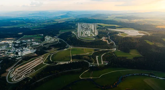 Mercedes-Benz Opens Advanced Light Testing Centre