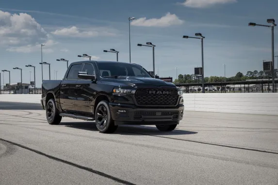 2026 Ram 1500 Returns with 5.7L HEMI V-8 eTorque Engine