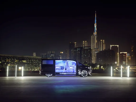 Mercedes-Benz Vision V Debuts in Dubai