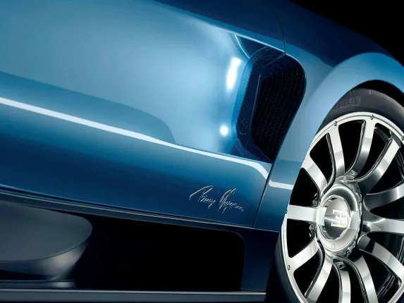 Bugatti Veyron: Legendary Supercar in Dubai