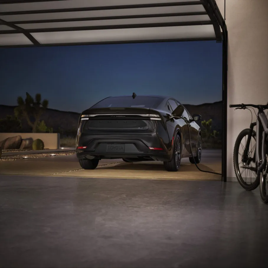 2026 Toyota Prius Plug-in Hybrid Nightshade – Bold Hybrid