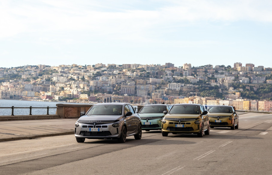 New Lancia Ypsilon Completes Iconic Roadshow Across Italy