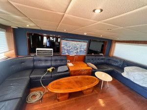 Big boat for sell