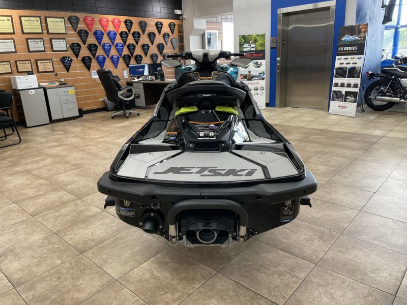 Kawasaki jetski boat 2022