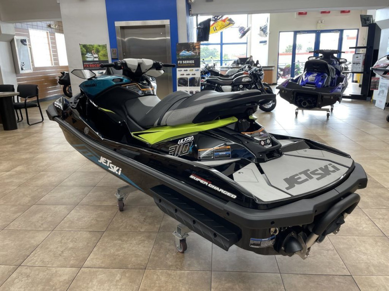 Kawasaki jetski boat 2022