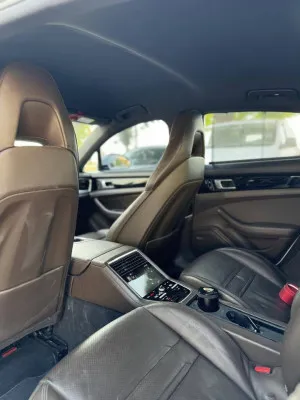 2017 Porsche Panamera