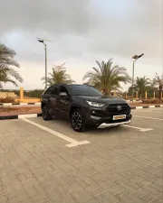 2020 تويوتا راف ٤ in dubai