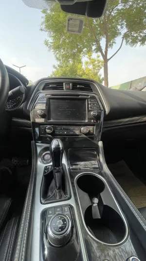 2016 Nissan Maxima