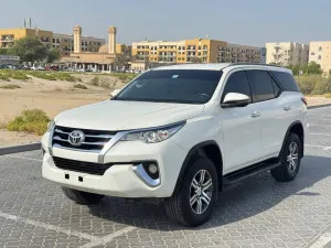 2018 تويوتا فورتشنر in dubai