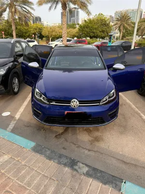 2016 فولجس فاجن جولف in dubai