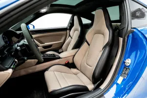 2025 بورش 911 كاريرا