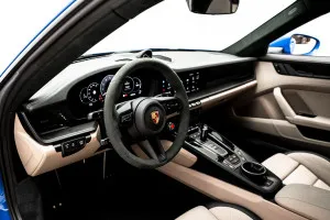 2025 بورش 911 كاريرا