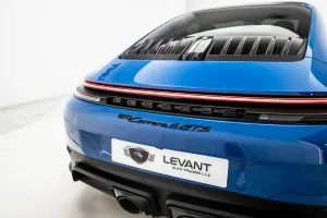 2025 بورش 911 كاريرا