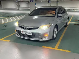 2013 Toyota Avalon in dubai