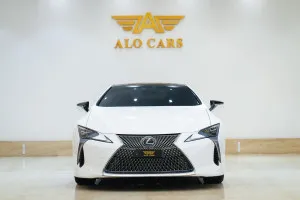 2025 لكزس ال سي كشف