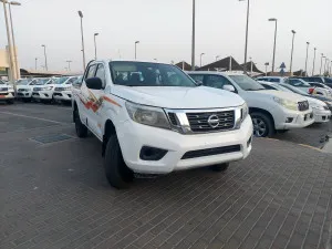 2016 نيسان نافارا in dubai