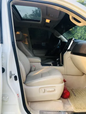 2019 Toyota Land Cruiser