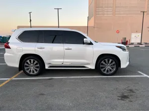 2016 Lexus LX 570
