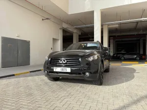 2016 Infiniti QX70 in dubai