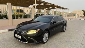 2014 Lexus ES in dubai