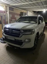 2020 تويوتا لاند كروزر in dubai