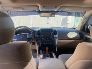 2013 Toyota Land Cruiser
