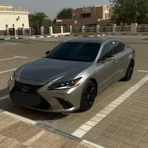 2023 Lexus ES in dubai
