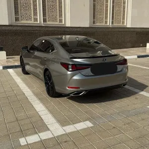 2023 Lexus ES