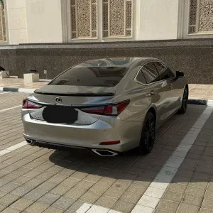 2023 Lexus ES