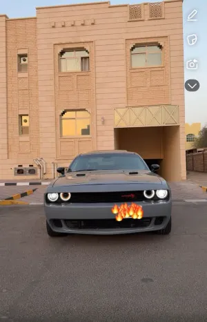 2010 دودج شالنجر in dubai